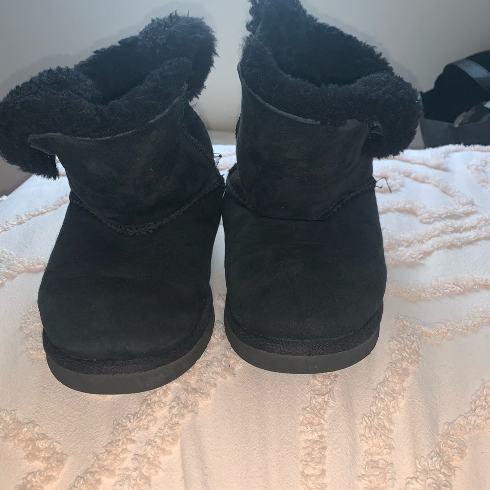 Ugh boots-Bailey button style